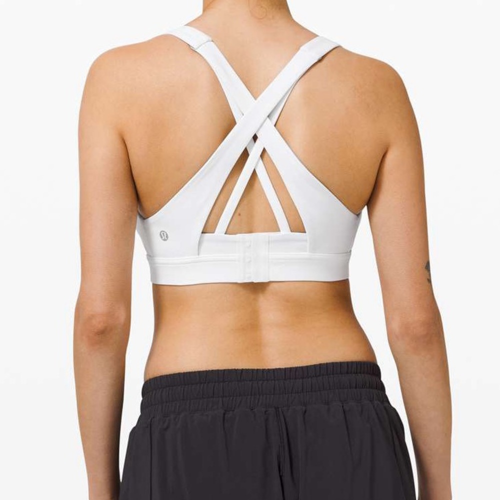 Lululemon Size 4 C/D White Stash It All Sports Bra